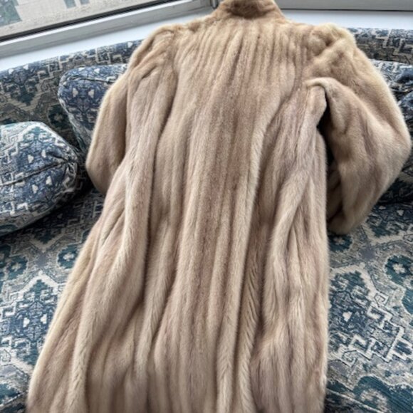 Blonde Mink Full Length Coat - Picture 2 of 2